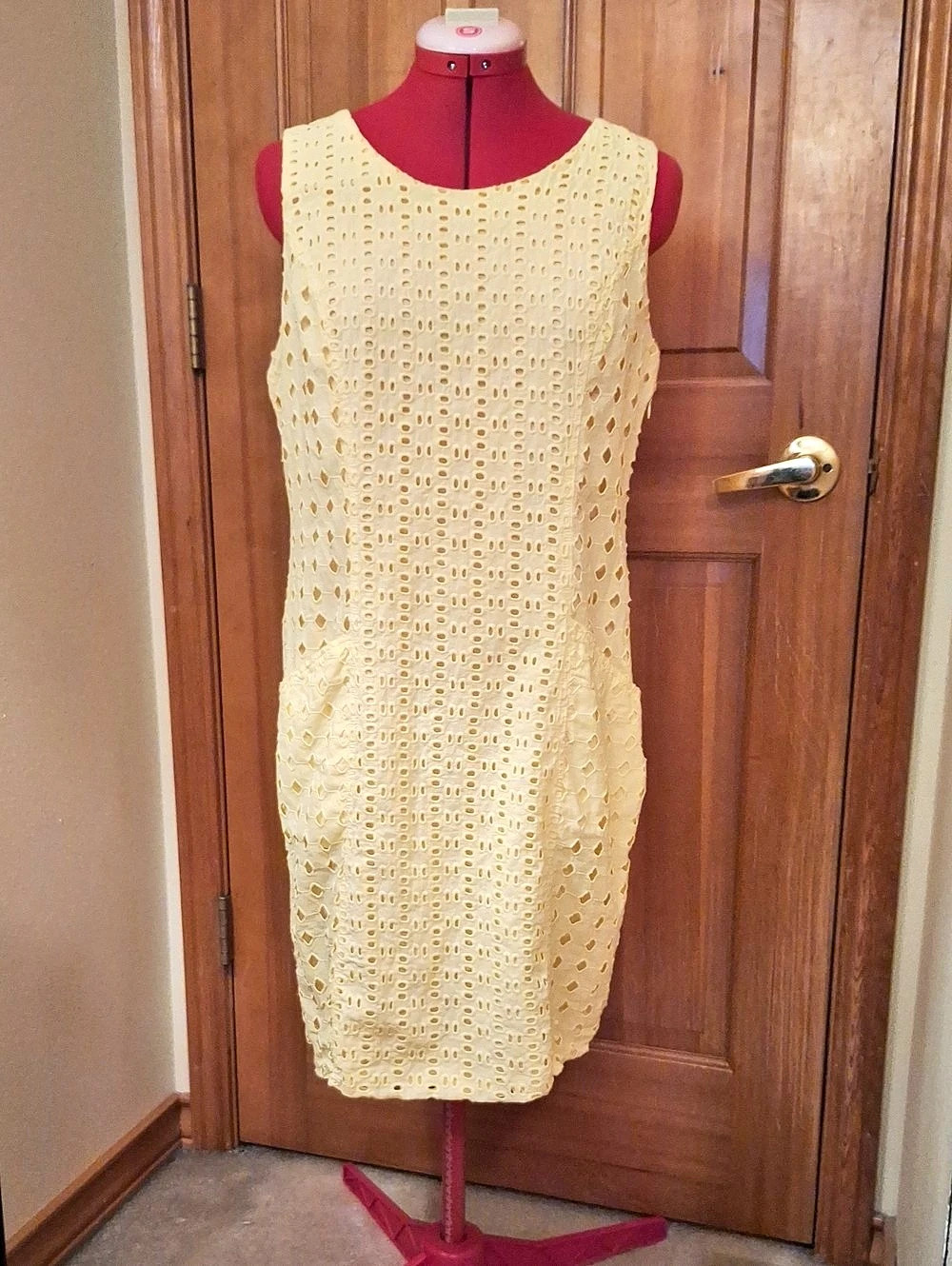 Cynthia Rowley Yellow Eyelet Sleeveless Shift Dress with Pockets Size 10